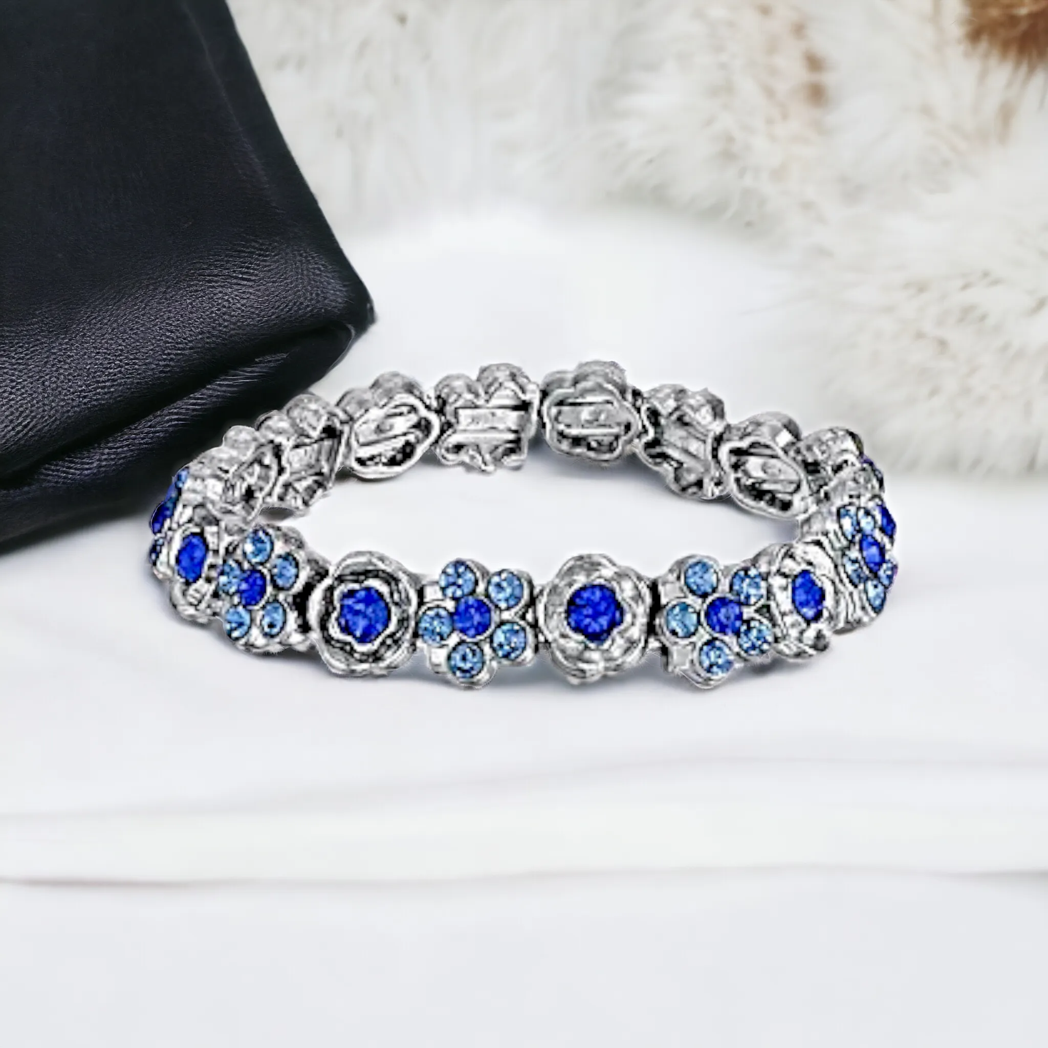 1928 Flower Crystal Stretch Bracelet