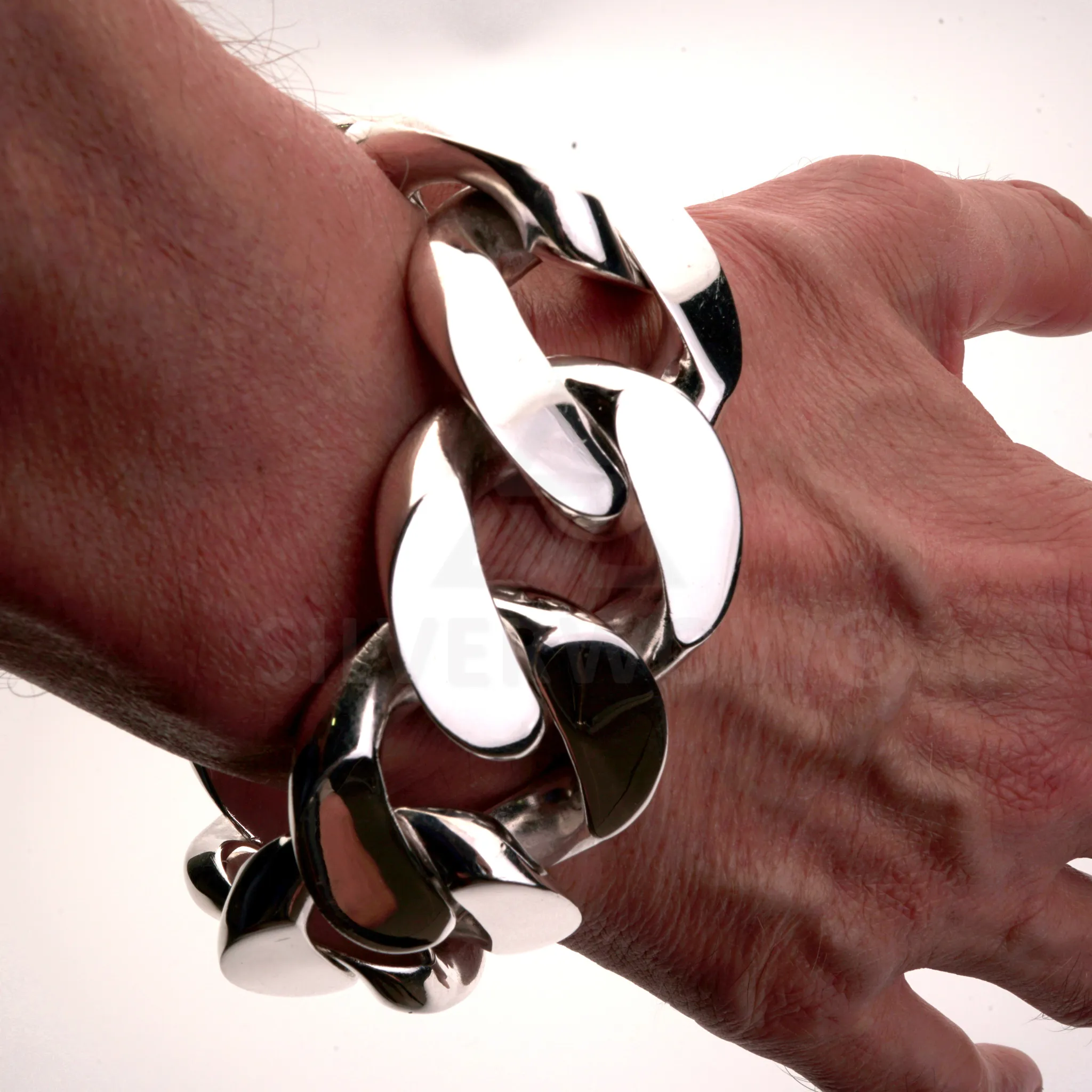 40mm Reverse Lock Curb Bracelet