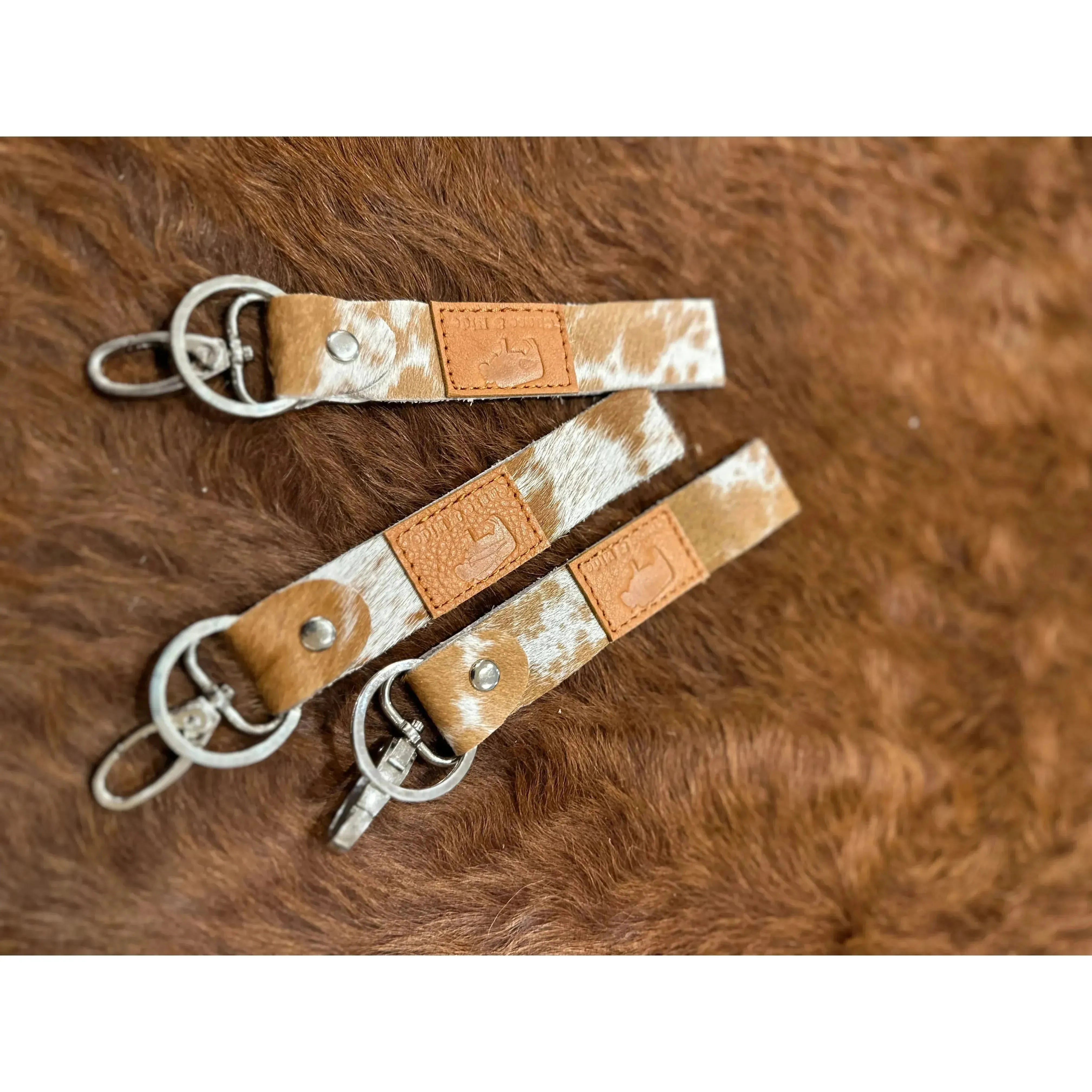Long Tan Chase & Hide Key Chain: ASSORTED