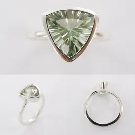 Trilliant Gemstone Rings Ai208