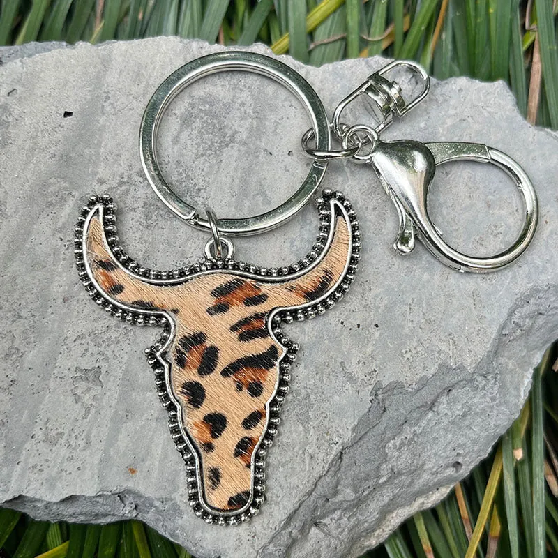 Wholesale 2pcs Leopard Bull Head Vintage Genuine Leather Cow Pattern Western Style Keychains